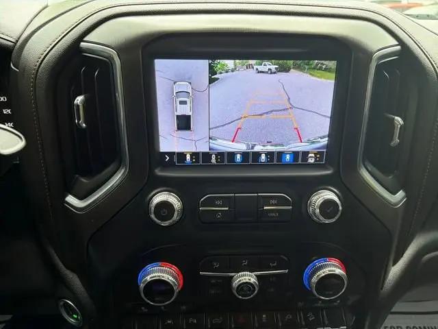 2022 GMC Sierra 1500 Limited 4WD Crew Cab Short Box AT4