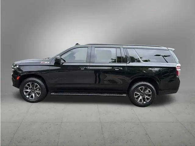 2022 Chevrolet Suburban 4WD Z71
