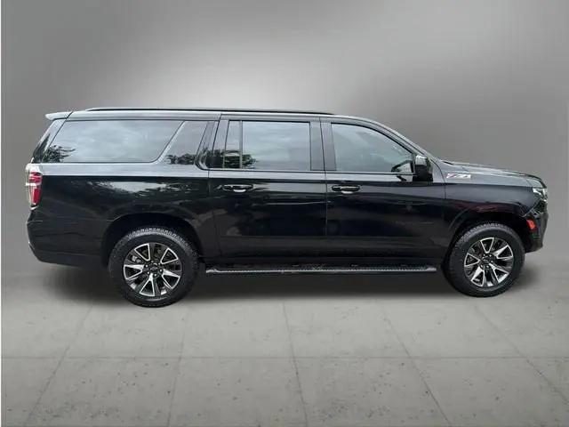 2022 Chevrolet Suburban 4WD Z71