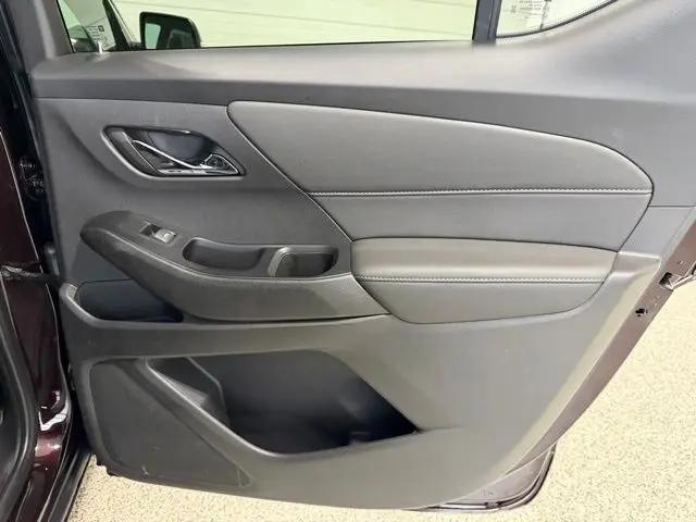 2023 Chevrolet Traverse FWD LT Cloth