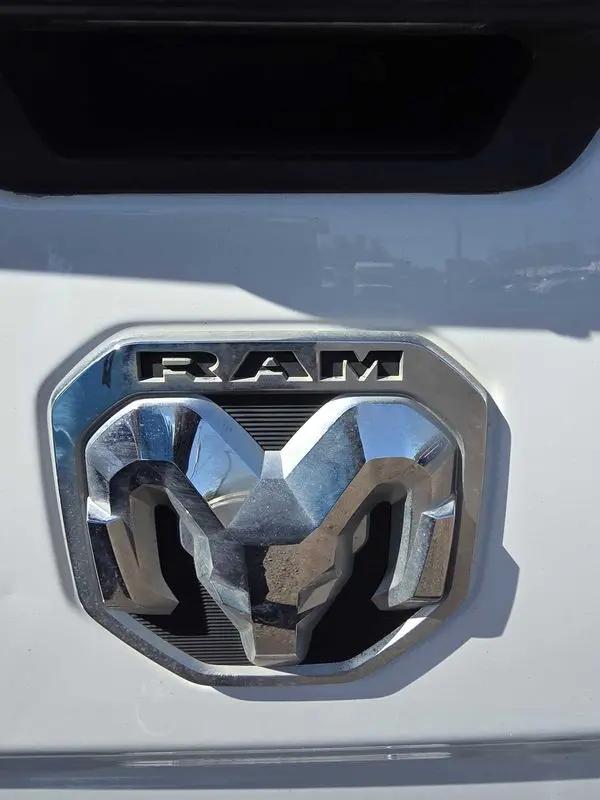 2022 Ram 3500 Tradesman Crew Cab 4x4 8' Box