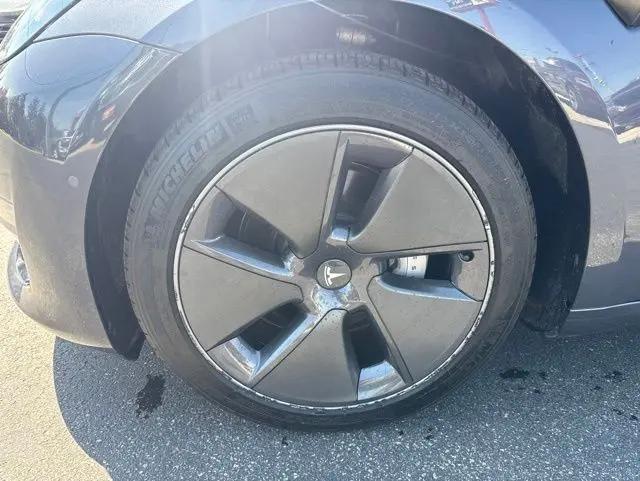 2022 Tesla Model 3 Long Range Dual Motor All-Wheel Drive