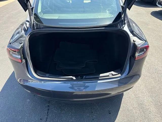 2022 Tesla Model 3 Long Range Dual Motor All-Wheel Drive