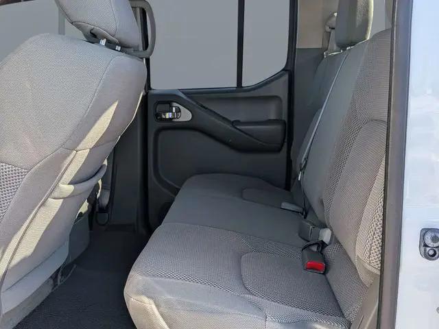 2020 Nissan Frontier Crew Cab SV 4x2