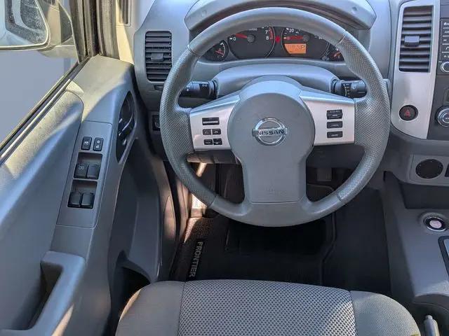 2020 Nissan Frontier Crew Cab SV 4x2