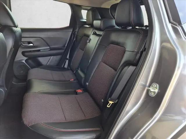 2025 Nissan Kicks SR FWD