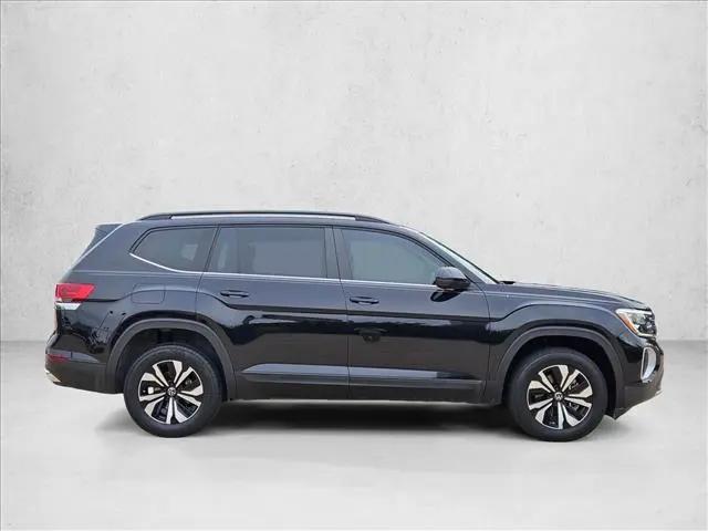 2024 Volkswagen Atlas 2.0T SE
