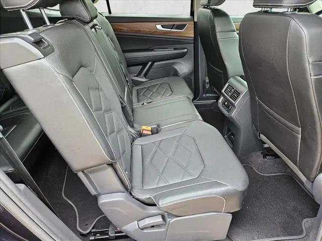 2024 Volkswagen Atlas 2.0T SE