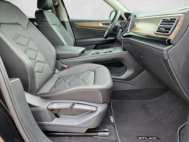 2024 Volkswagen Atlas 2.0T SE