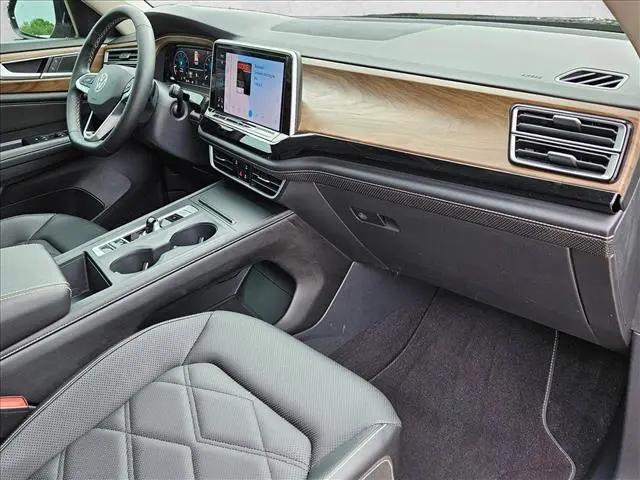 2024 Volkswagen Atlas 2.0T SE