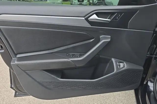 2022 Volkswagen Jetta 1.5T SE
