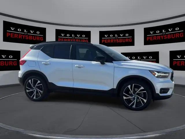 2020 Volvo XC40 T5 R-Design