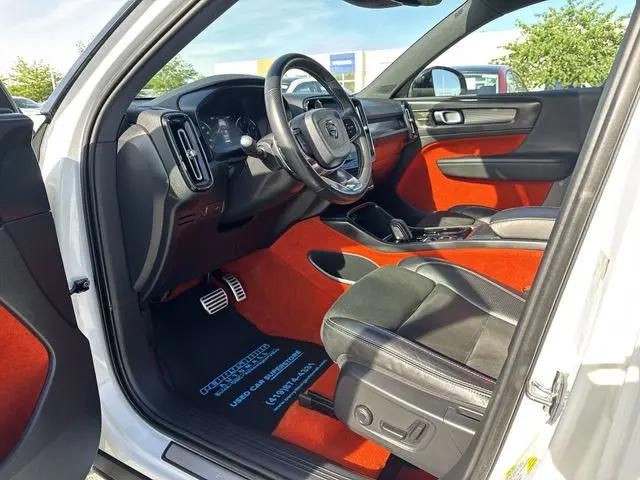 2020 Volvo XC40 T5 R-Design