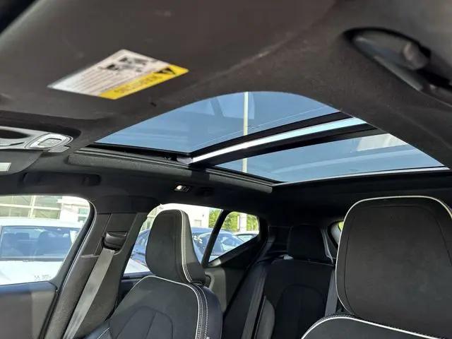 2020 Volvo XC40 T5 R-Design