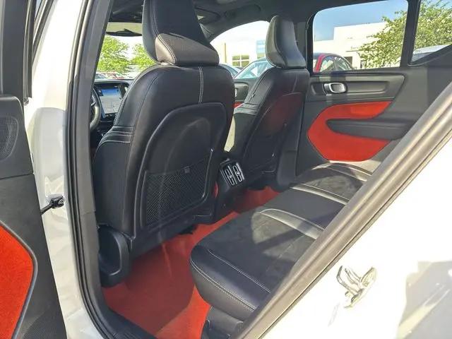 2020 Volvo XC40 T5 R-Design
