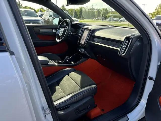 2020 Volvo XC40 T5 R-Design