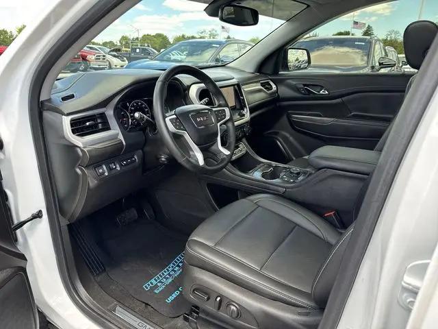 2023 GMC Acadia AWD SLT