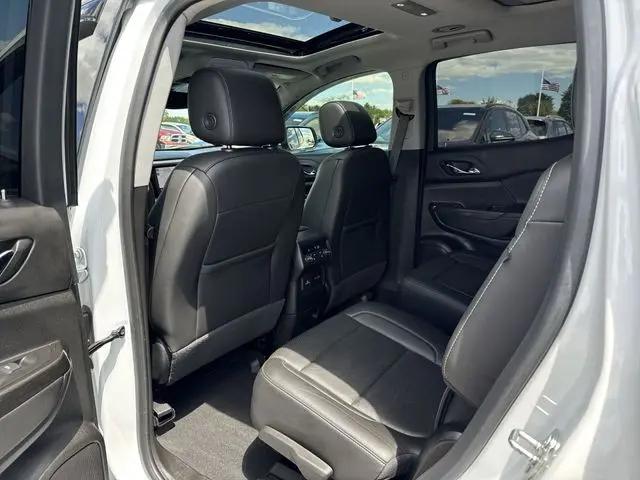 2023 GMC Acadia AWD SLT