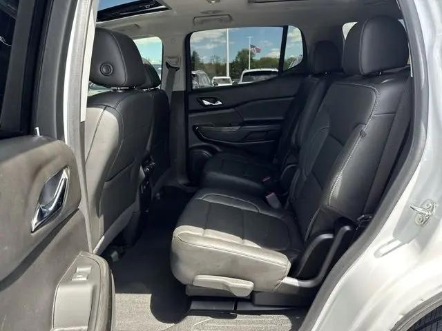 2023 GMC Acadia AWD SLT