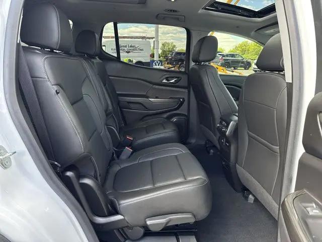 2023 GMC Acadia AWD SLT