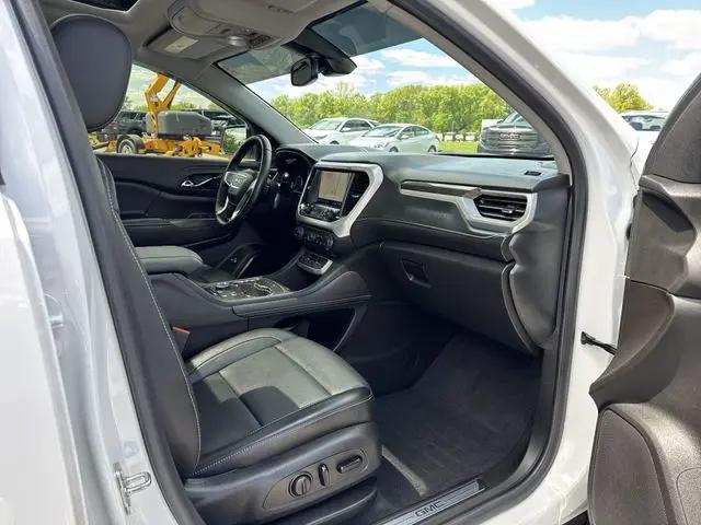 2023 GMC Acadia AWD SLT