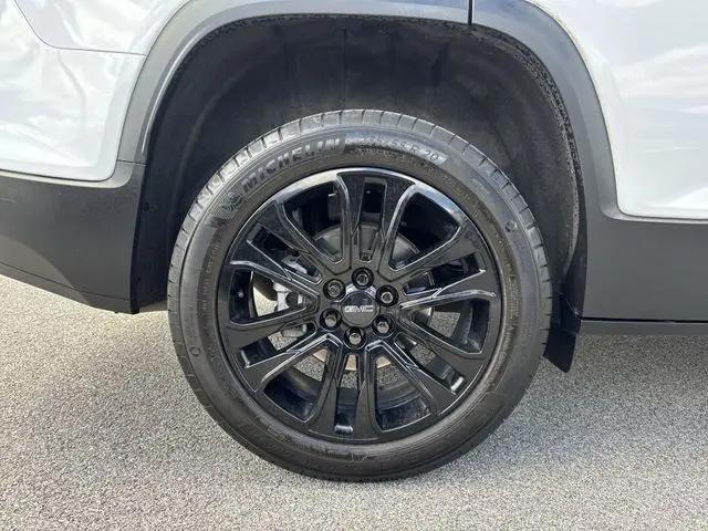 2023 GMC Acadia AWD SLT