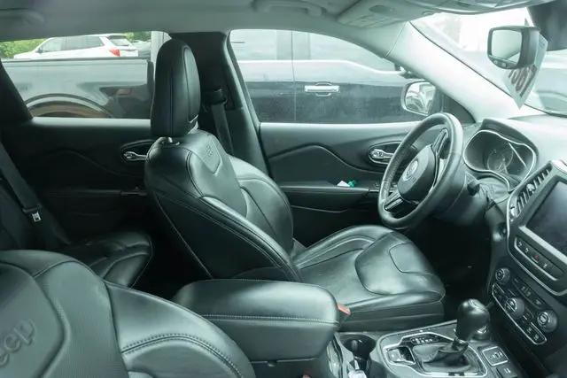 2023 Jeep Cherokee Altitude Lux 4x4
