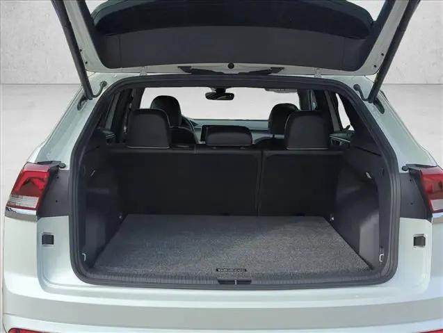 2025 Volkswagen Atlas Cross Sport 2.0T SEL Premium R-Line