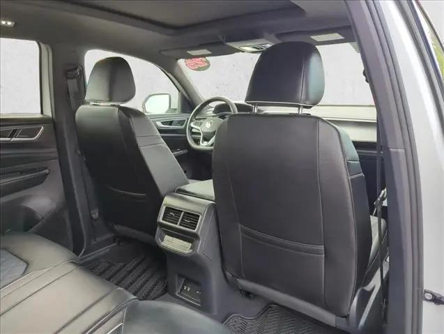 2025 Volkswagen Atlas Cross Sport 2.0T SEL Premium R-Line
