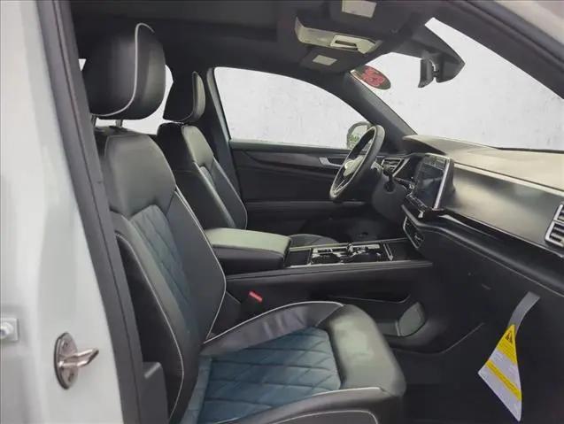 2025 Volkswagen Atlas Cross Sport 2.0T SEL Premium R-Line