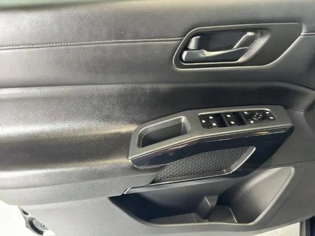 2024 Nissan Pathfinder SV FWD