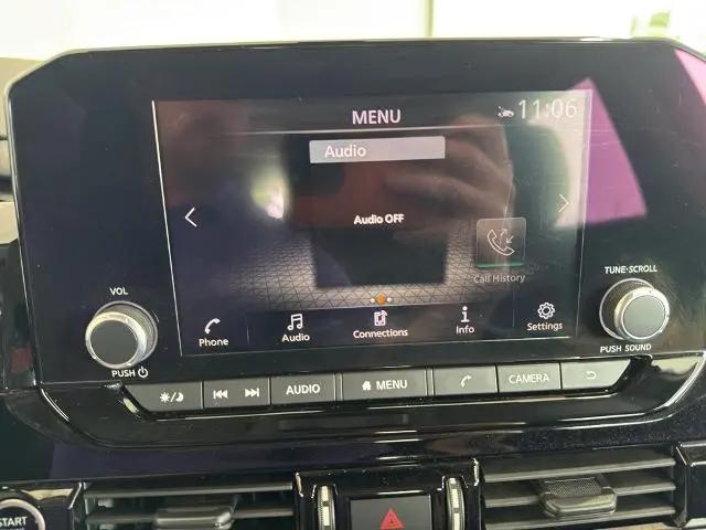 2024 Nissan Pathfinder SV FWD