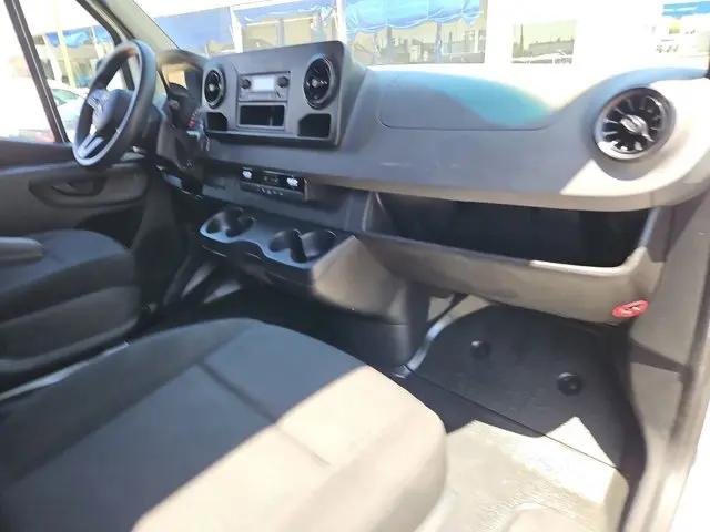 2022 Mercedes-Benz Sprinter 2500 Standard Roof I4 Diesel