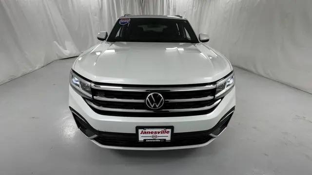 2022 Volkswagen Atlas Cross Sport 2.0T SEL R-Line