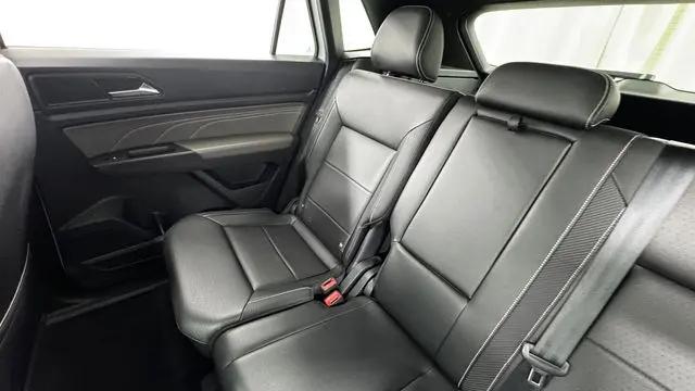 2022 Volkswagen Atlas Cross Sport 2.0T SEL R-Line