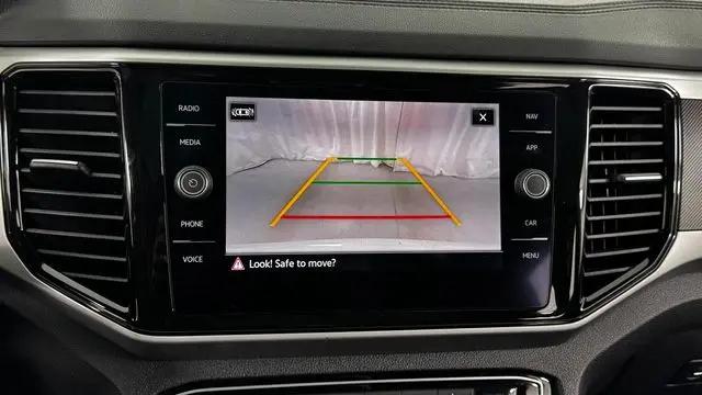 2022 Volkswagen Atlas Cross Sport 2.0T SEL R-Line
