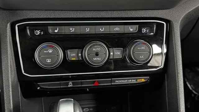 2022 Volkswagen Atlas Cross Sport 2.0T SEL R-Line