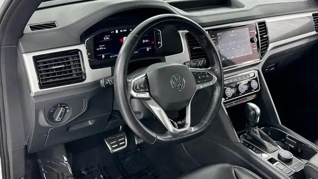 2022 Volkswagen Atlas Cross Sport 2.0T SEL R-Line