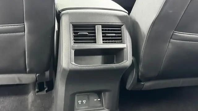 2022 Volkswagen Atlas Cross Sport 2.0T SEL R-Line