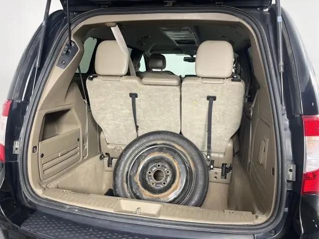 2013 Chrysler Town & Country Touring-L