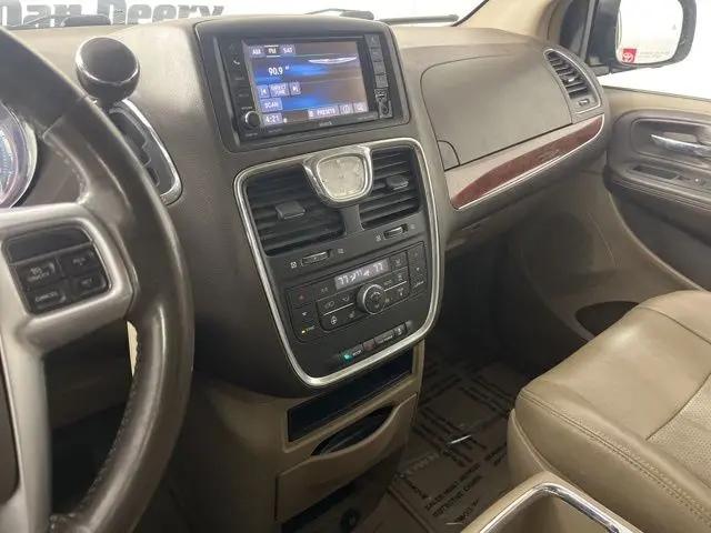 2013 Chrysler Town & Country Touring-L