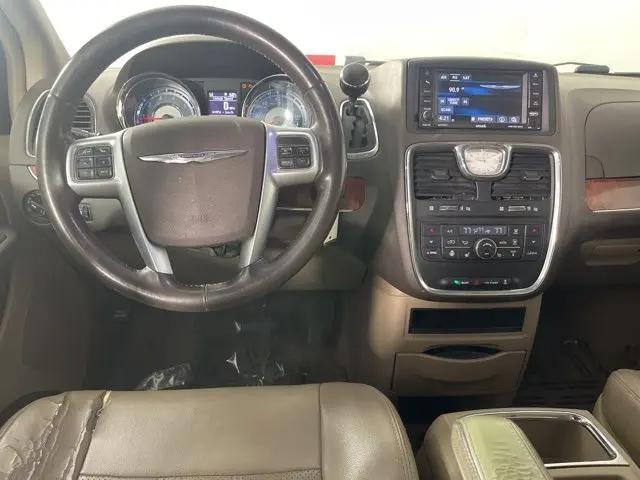 2013 Chrysler Town & Country Touring-L