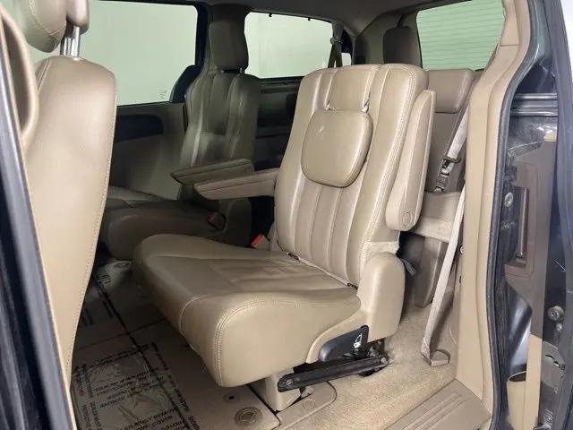 2013 Chrysler Town & Country Touring-L