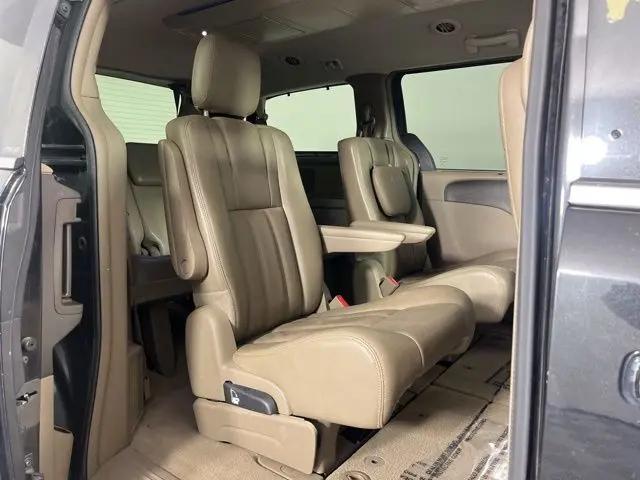 2013 Chrysler Town & Country Touring-L