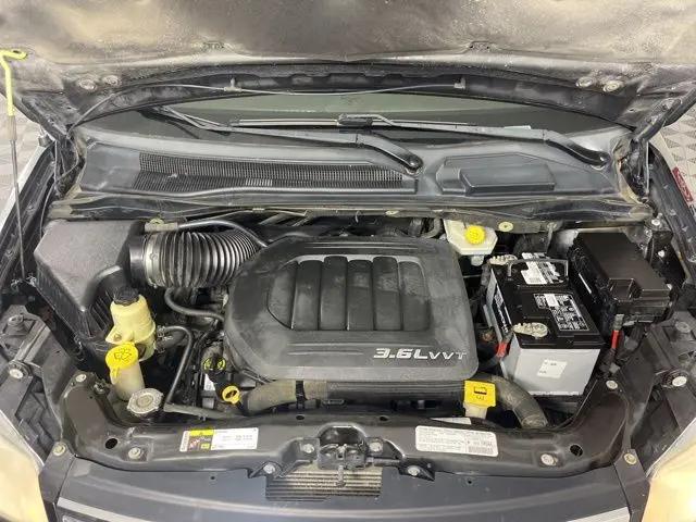 2013 Chrysler Town & Country Touring-L