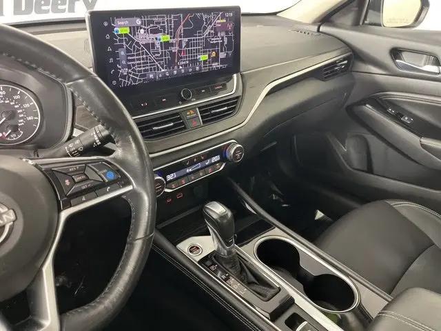 2023 Nissan Altima Platinum