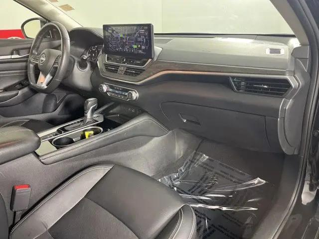 2023 Nissan Altima Platinum
