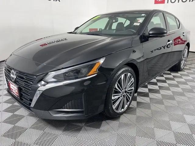 2023 Nissan Altima Platinum