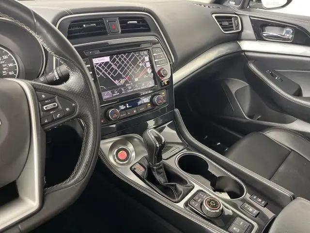 2023 Nissan Maxima SL