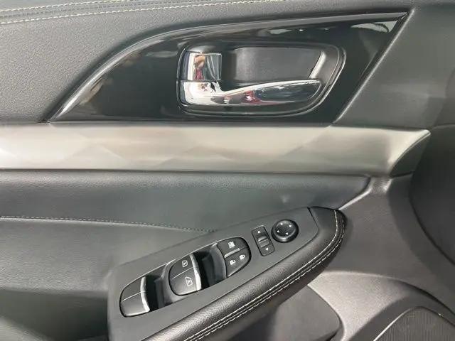 2023 Nissan Maxima SL